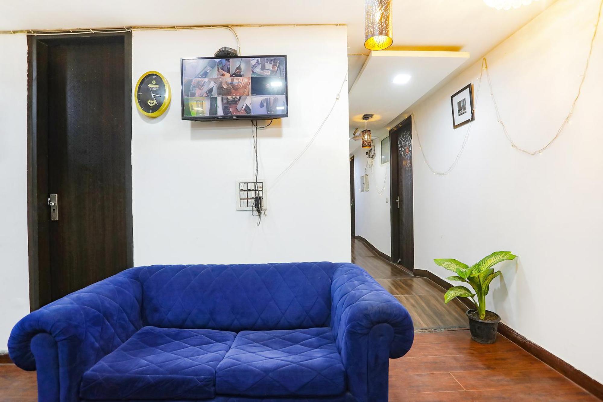Hotel Fabexpress The Arrow Nuova Delhi Esterno foto