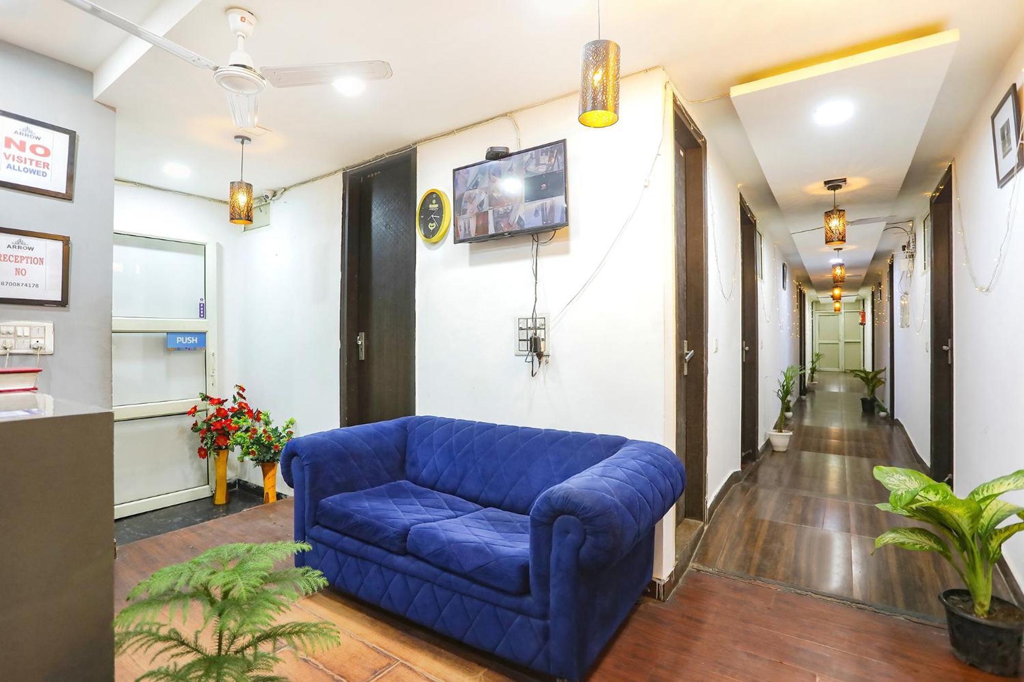 Hotel Fabexpress The Arrow Nuova Delhi Esterno foto